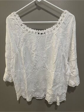 Women’s White Embroidered Lace Trim Top